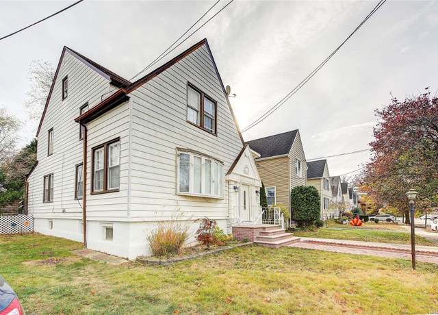 Property at 21 Fremont Rd, Valley Stream, NY 11581, 5 beds, 2 baths
