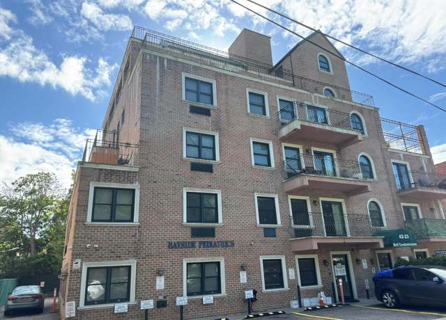 Property at 42-23 212 St Unit 3C, Bayside, NY 11361, 2 beds, 2 baths