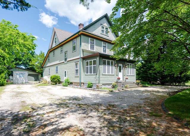 Property at 366 Montauk Hwy, Eastport, NY 11941, 3 beds, 2 baths
