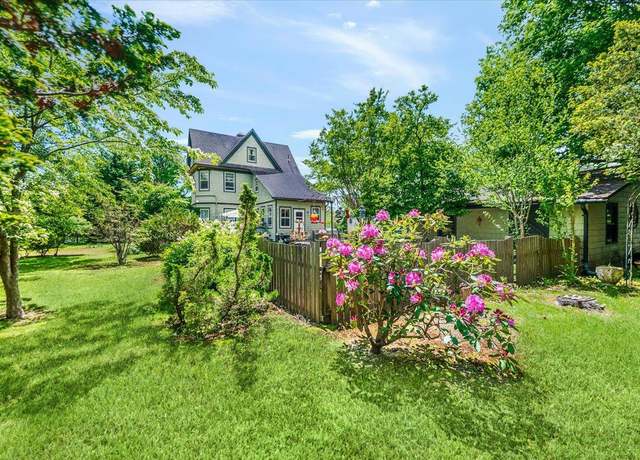 Property at 366 Montauk Hwy, Eastport, NY 11941, 3 beds, 2 baths