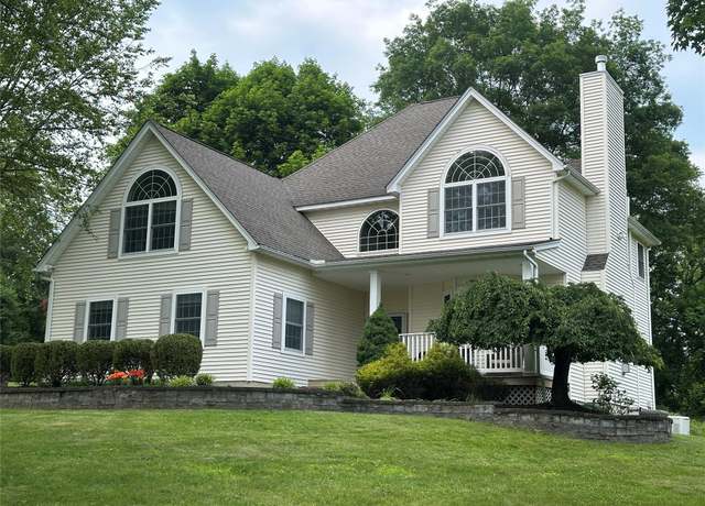 Property at 30 Commonwealth Ave, Balmville, NY 12550, 3 beds, 2.5 baths