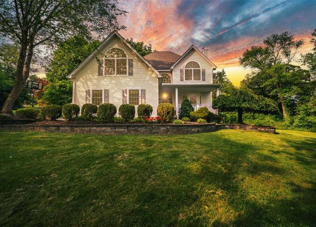 Property at 30 Commonwealth Ave, Balmville, NY 12550, 3 beds, 2.5 baths