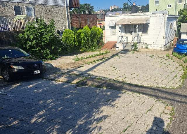Property at 31 Burhans Ave, Yonkers, NY 10701