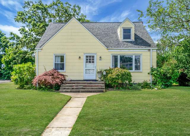 Property at 4 Jones St N, Patchogue, NY 11772, 3 beds, 2 baths
