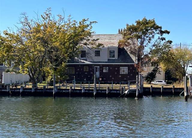 Property at 205 Westside Ave, Freeport, NY 11520, 4 beds, 2 baths