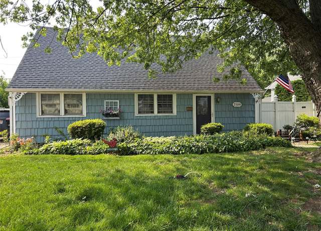 Property at 2109 Randall Ave, East Meadow, NY 11554, 4 beds, 2 baths