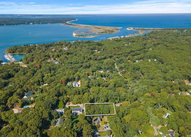 Property at 8 3rd St, East Hampton, NY 11937