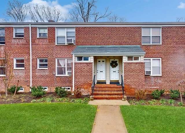 Property at 83 Edwards St Unit 1A, Roslyn Heights, NY 11577, 2 beds, 1 bath