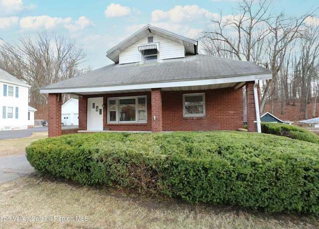 Property at 236 E Chester St, Kingston, NY 12401, 2 beds, 1.5 baths