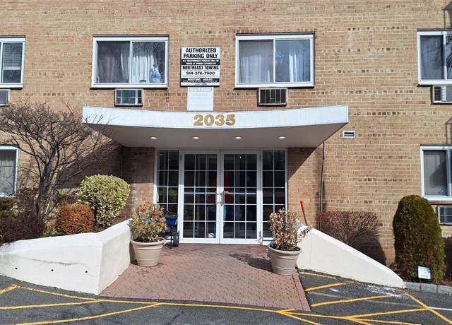 Property at 2035 Central Park Ave Unit 1S, Yonkers, NY 10710, 2 beds, 2 baths