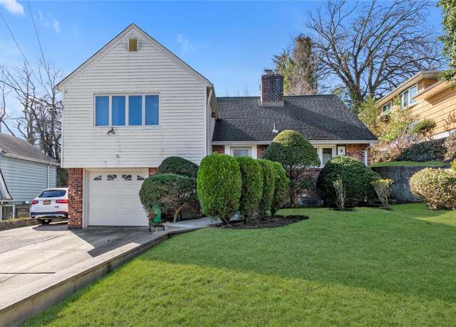 Property at 350 Arleigh Rd, Douglaston, NY 11363, 4 beds, 2.5 baths
