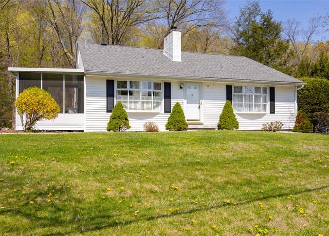 Property at 33 Homer Pl, Poughkeepsie, NY 12603, 3 beds, 1 bath