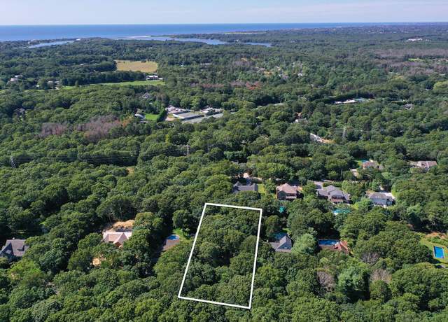 Property at 46 Towhee Trl, East Hampton, NY 11937, 5 beds, 5.5 baths