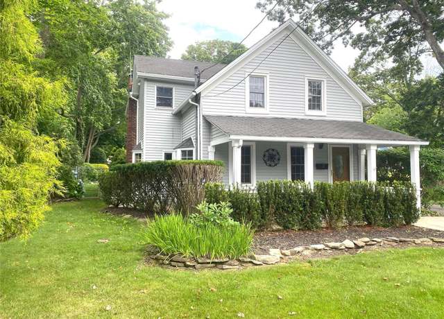 Property at 37 Union Ave, Center Moriches, NY 11934, 3 beds, 3 baths