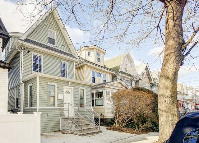 Property at 87-44 89th St, Woodhaven, NY 11421, 5 beds, 2 baths