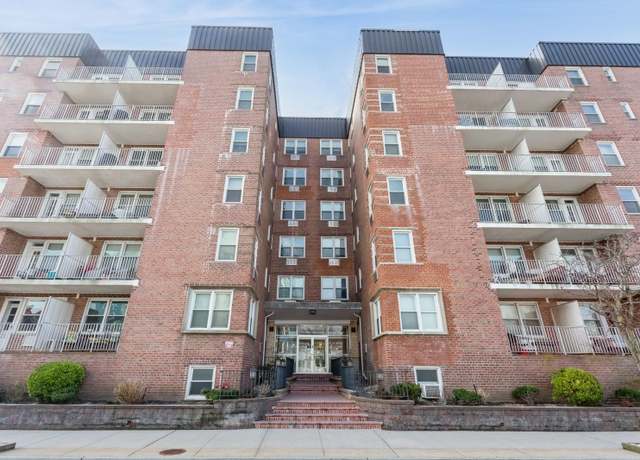 Property at 210 E Broadway Unit 6B, Long Beach, NY 11561, 1 bed, 1 bath