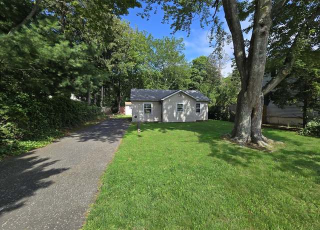 Property at 1439 Ocean Ave, Bohemia, NY 11716, 2 beds, 1 bath