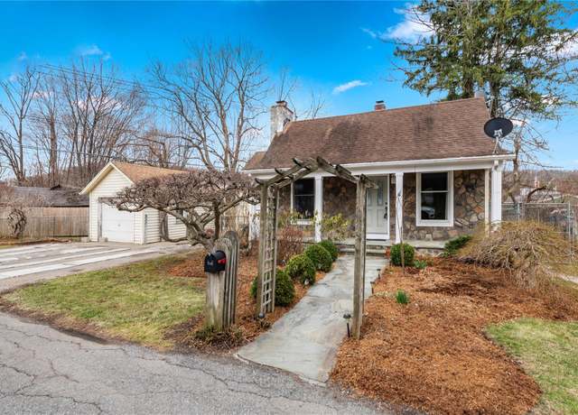 Property at 45 Old Bedford Rd, Goldens Bridge, NY 10526, 2 beds, 1 bath
