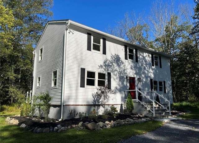 Property at 30 Daly Rd, Middletown, NY 10940, 3 beds, 2.5 baths