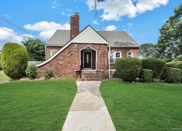 Property at 25 Walnut Ave, Farmingdale, NY 11735, 4 beds, 2 baths