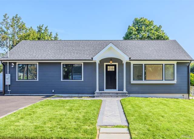 Property at 28 E 6th St, Patchogue, NY 11772, 3 beds, 2 baths