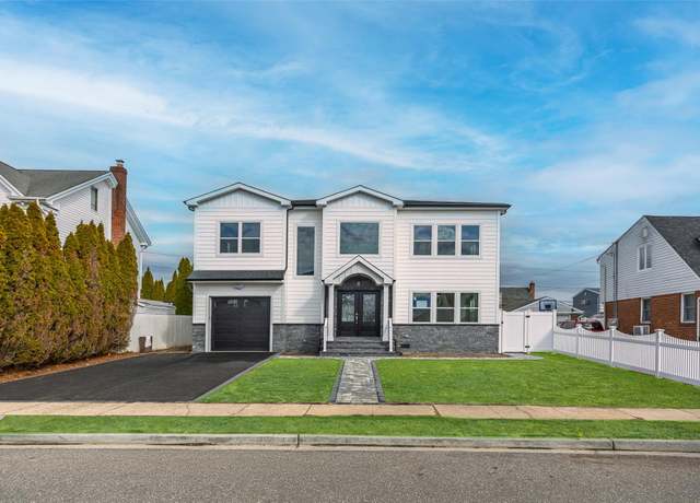 Property at 85 Emerson Ave, Levittown, NY 11756, 5 beds, 5.5 baths