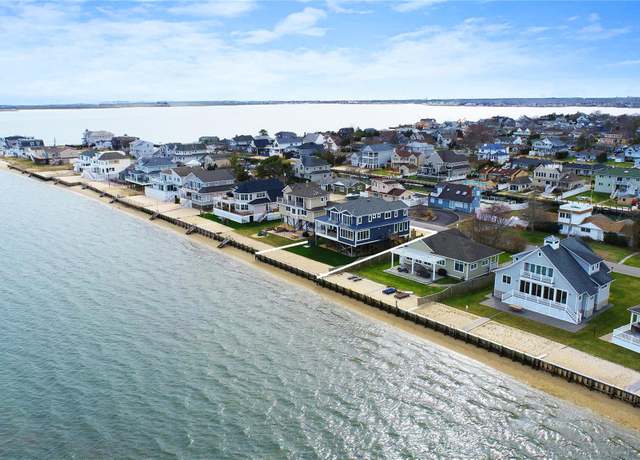 Property at 15 Shinnecock Rd, East Quogue, NY 11942, 6 beds, 5.5 baths