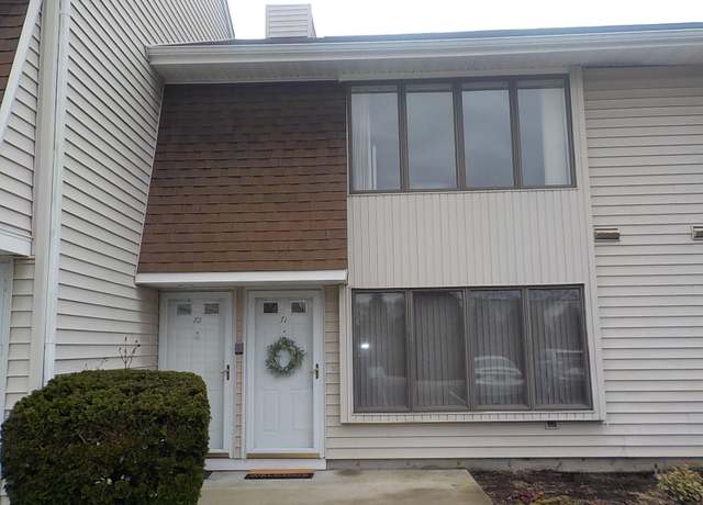 Property at 20 Laurel Ave #71, East Islip, NY 11730, 1 bed, 1 bath