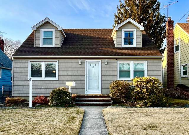 Property at 23 Broadway, New Hyde Park, NY 11040, 4 beds, 2 baths
