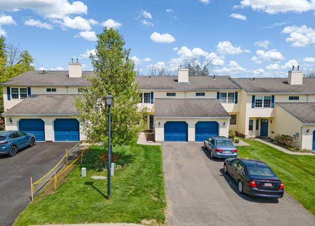 Property at 22 Pond Hill Ln, Walden, NY 12586, 3 beds, 2.5 baths