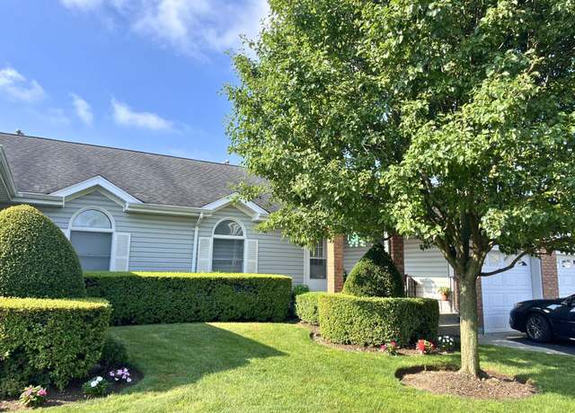 Property at 27 Primrose Ln, North Babylon, NY 11703, 2 beds, 2 baths