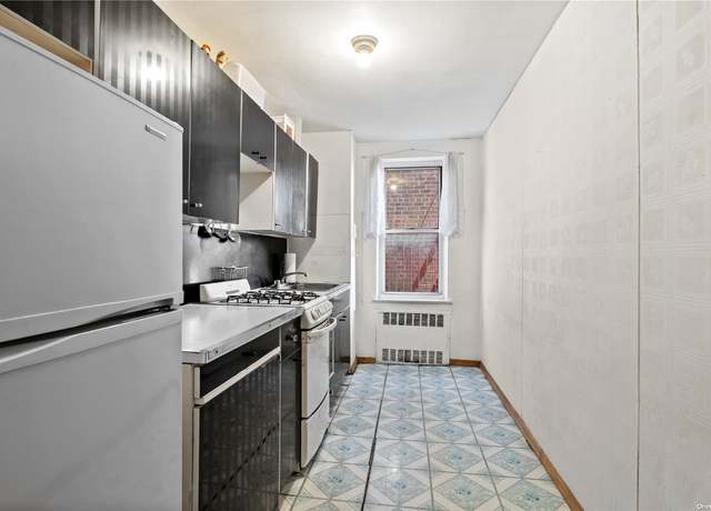 Photo of 65-15 Yellowstone Blvd Unit 5H, Forest Hills, NY 11375