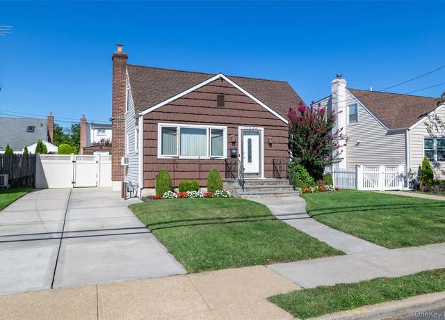 Property at 116-24 238th St, Elmont, NY 11003, 4 beds, 1 bath
