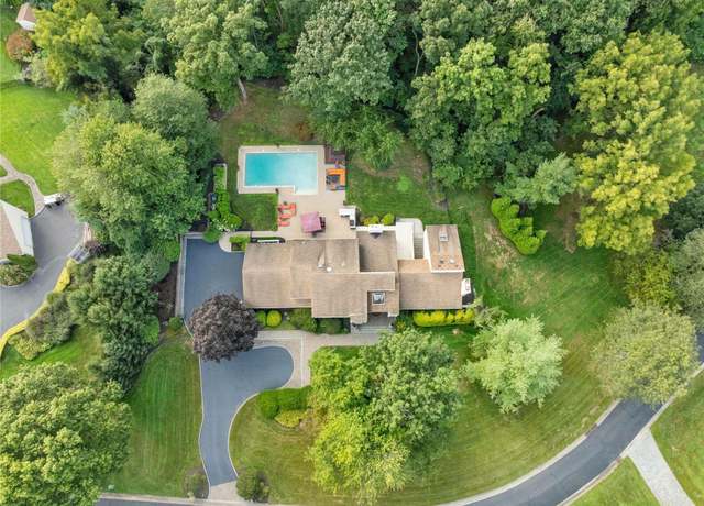 Property at 4 Carlisle Dr, Old Brookville, NY 11545, 5 beds, 5.5 baths