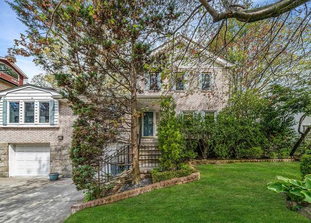 Property at 196-25 Mclaughlin Ave, Holliswood, NY 11423, 6 beds, 4.5 baths