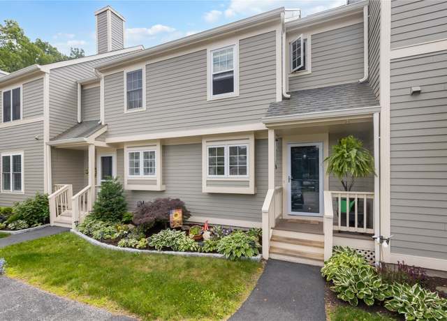 Property at 5504 Applewood Cir, Carmel, NY 10512, 2 beds, 2.5 baths