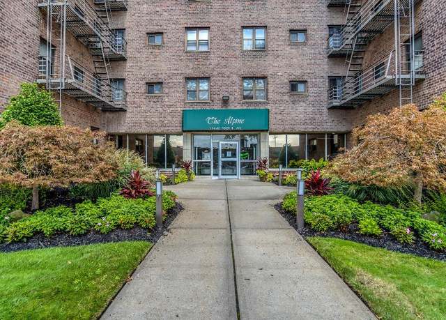 Property at 204-15 Foothill Ave Unit B21, Hollis, NY 11423, 1 bed, 1 bath