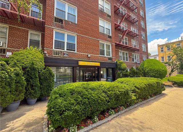 Property at 720 E 31st St Unit 5K, Brooklyn, NY 11210, 1 bed, 1 bath