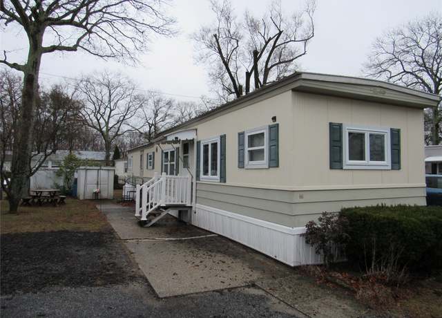 Property at 37-66 Hubbard Ave #66, Riverhead, NY 11901, 2 beds, 1 bath