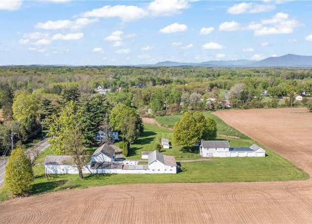 Property at 2279 US SR 9 Rte, Hudson, NY 12534, 4 beds, 1.5 baths