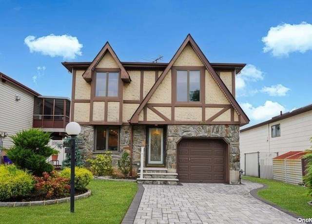 Property at 148 Woehrle Ave, Staten Island, NY 10312, 3 beds, 2.5 baths