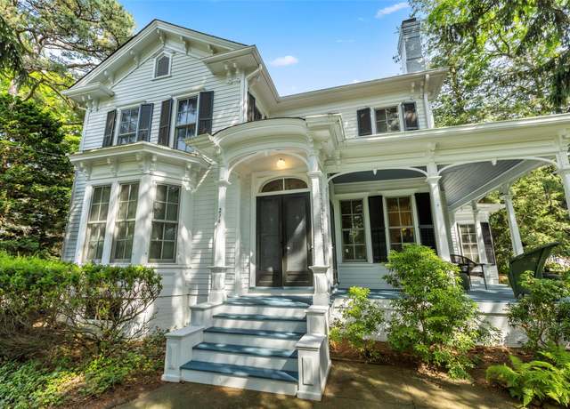 Property at 234 Christian Ave, Stony Brook, NY 11790, 2 beds, 2 baths