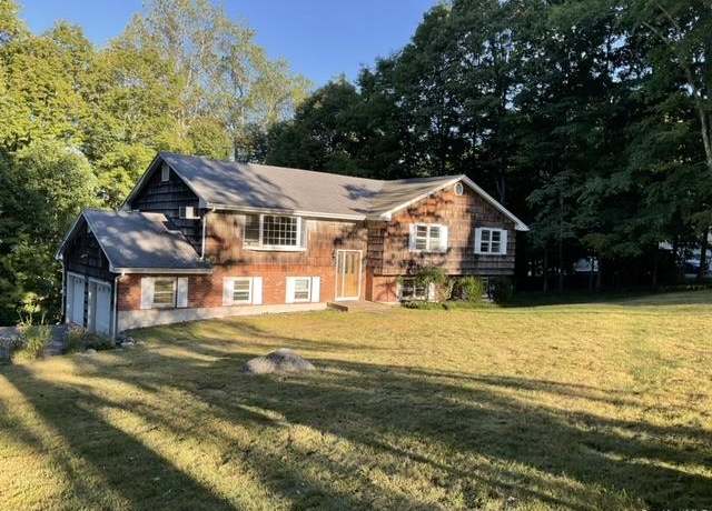 Property at 21 Raemont Rd, Granite Springs, NY 10527, 4 beds, 3 baths