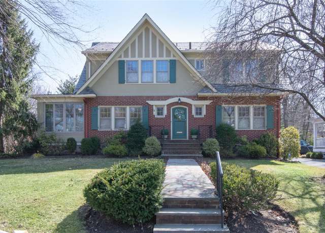 Property at 1302 Bolton Rd, Pelham, NY 10803, 4 beds, 3 baths