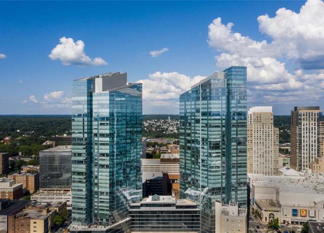 Property at 5 Renaissance Sq Unit 30F, White Plains, NY 10601, 2 beds, 2.5 baths