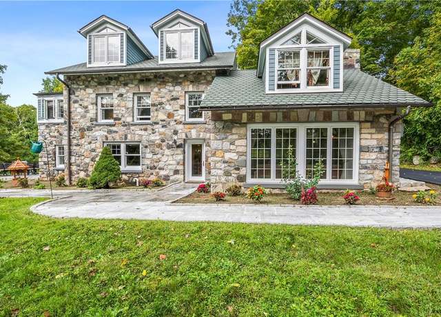 Property at 37 Lovell St, Lincolndale, NY 10541, 2 beds, 3 baths