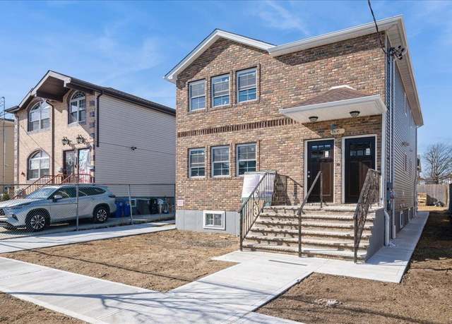 Property at 147-24 224 St, Springfield Gardens, NY 11413, 8 beds, 5 baths