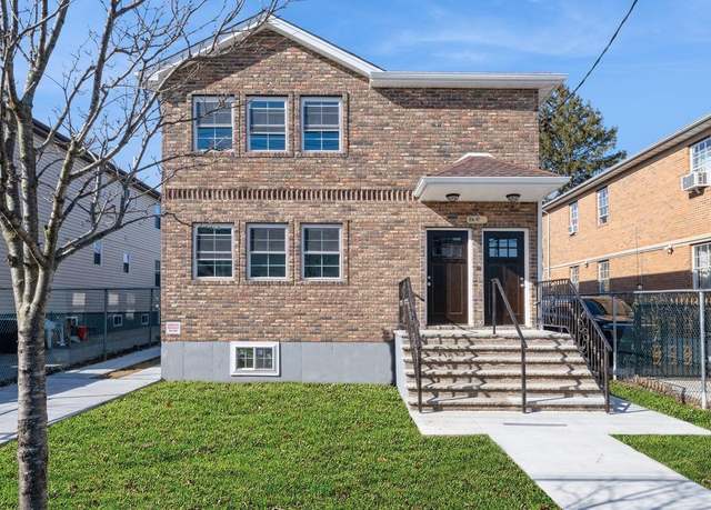 Property at 147-24 224 St, Springfield Gardens, NY 11413, 8 beds, 5 baths