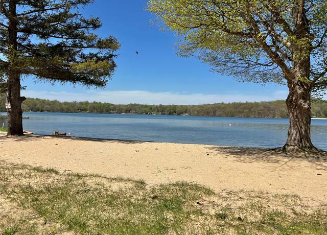 Property at 307 Sylvan Lk Unit 3C, Hopewell Junction, NY 12533, 2 beds, 1 bath