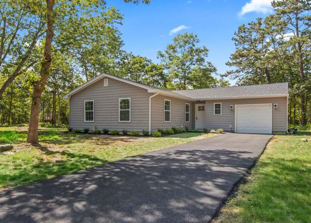 Property at 1 Ricky Rd, Manorville, NY 11949, 3 beds, 2 baths